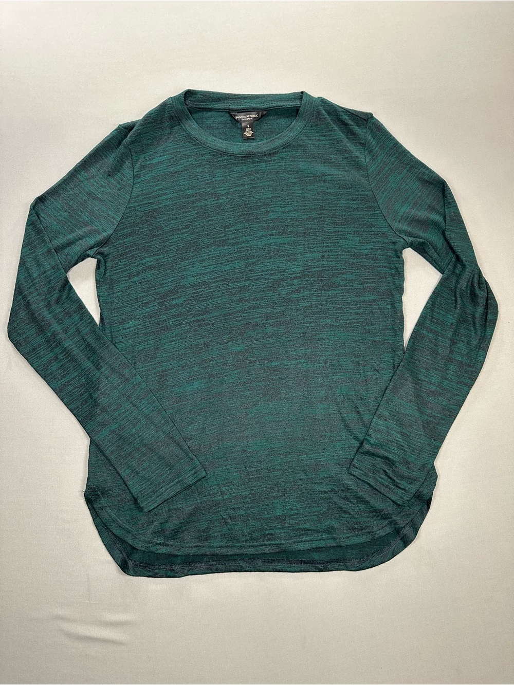 Banana Republic Luxespun Curve Hem Long Sleeve Shirt, Lightweight - Womens Small